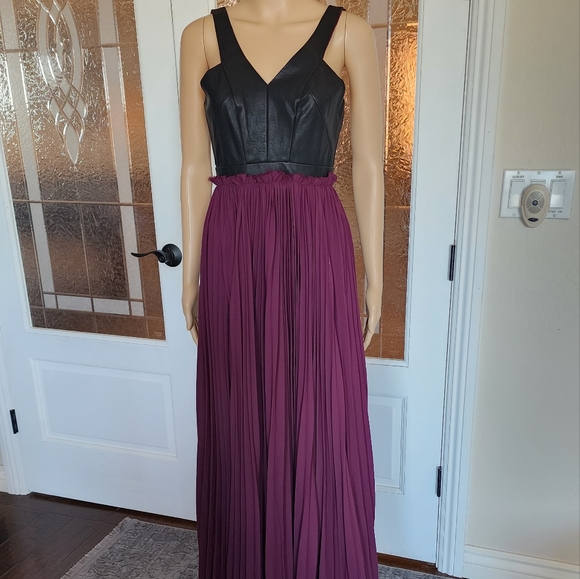 VICI LONG DRESS SZ Sm - Picture 4 of 13